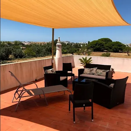 فيلة Casa Andorinhas