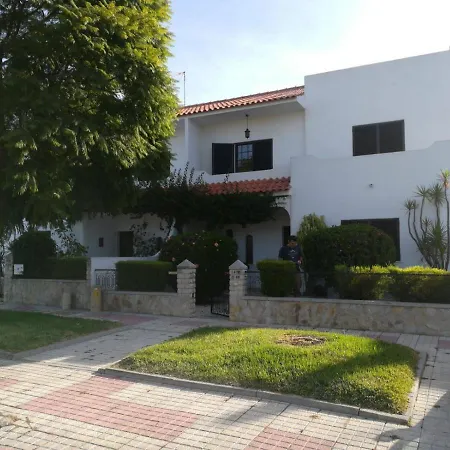 Casa Andorinhas * Quelfes