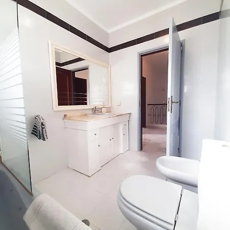 Casa Andorinhas 别墅 Quelfes